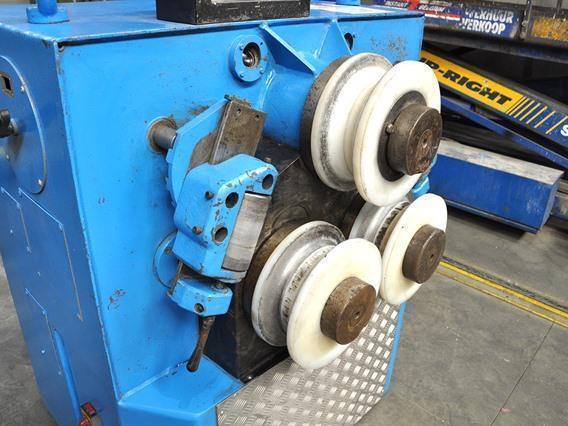Pullmax section bender