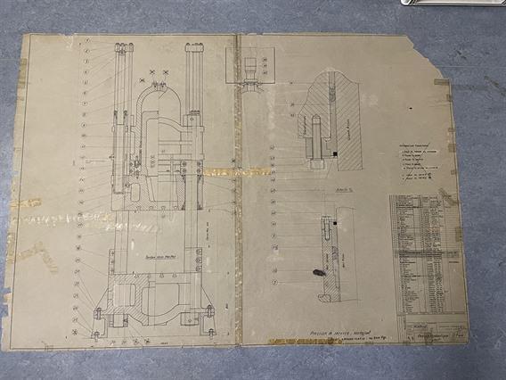 HL 450 ton heated 4 column press