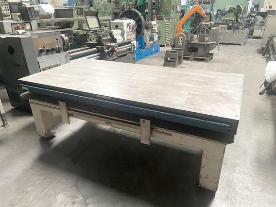 Table 2500 x 1250 mm