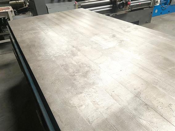 Table 2500 x 1250 mm