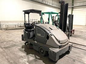 Nilfisk CS7000 sweeper, Автокары (подьемники), контейнеры