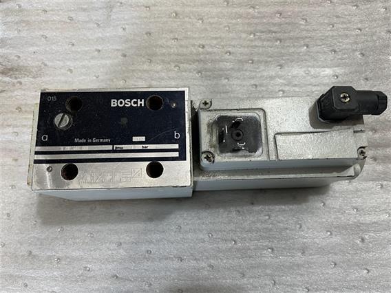 Bosch 0-811-404-061 SOLENOID VALVE USNT