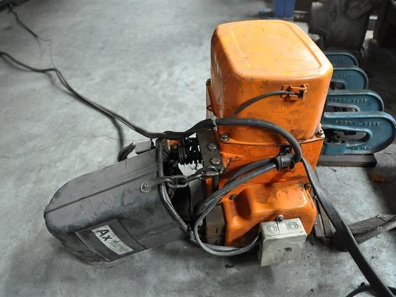 Hitachi Chain hoist 500kg