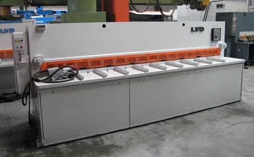 Used Hydraulic guillotine shears, LVD - MV 31/3.5 N° 4100 *07