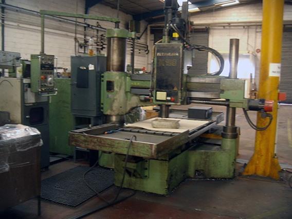 Kitamura K100 CNC X:2000 - Y:1000 - Z:250 mm