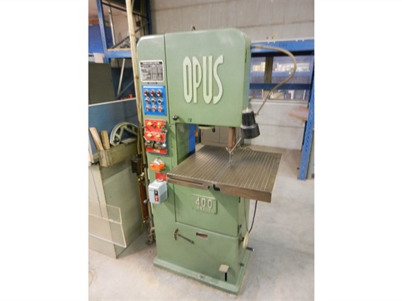 Opus 400 vertical saw