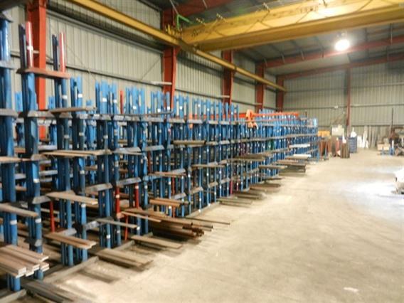 Stacking rack system including lifting device