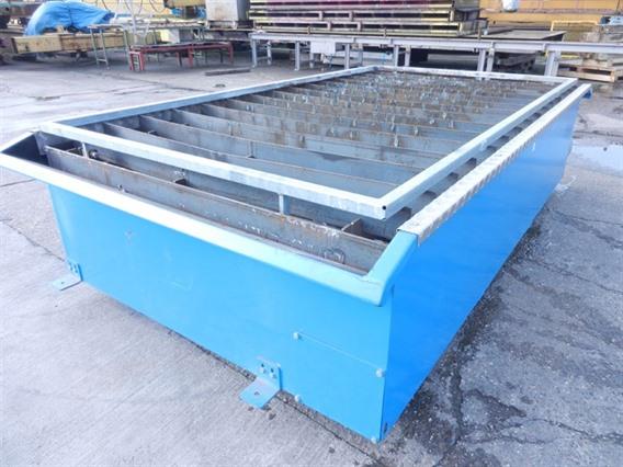 Cutting table 3000 x 1700 mm